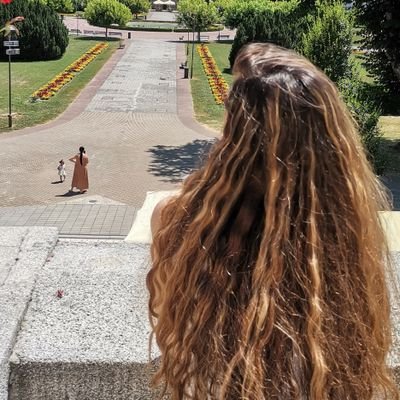 GospodjoPomiluj's profile picture. You can tell by the way she talks, she rules the world 🌈