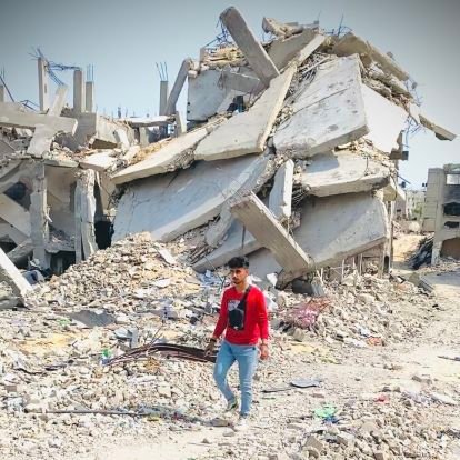 Accounting major at Al-Aqsa University ❤️🩹 From #Gaza. A witness to genocide.