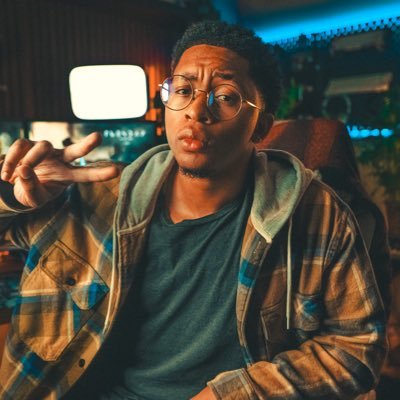 Tim • “Sho-Toe” Twitch Black Guild | @Elgato Partner | Ambassador & DIY Creator for @Corsair | CC for @ggDetonate | Contact 📧 iiShotou@gmail.com