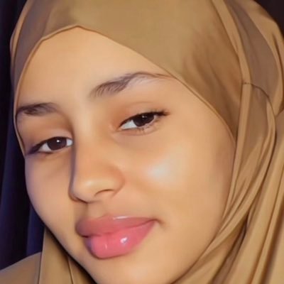 Award-winning Model 💄 👠 Queen of the North 👸 Driven by faith (Islam) ☪️ #Arewafamilyconnect 🌹