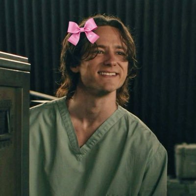 aaayushmannn's profile picture. sugar honey honey