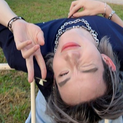 ★ — lyknest svt bts
(바다) | peach eyes and blue skies ⭒๋࣭ ⭑