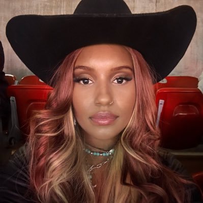 24 | spicy pisces crises | she! her! | 🏳️🌈 | ADHDiva