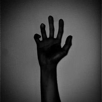 kuchinashi_4949's profile picture. 怖めな写真を撮ってます。編集とか出来ないんでアナログです。