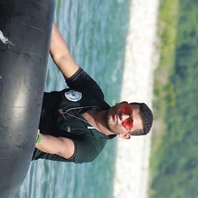 HasanAhame59476's profile picture. আমিও হারিয়ে যাবো কোনো এক বেলায় 🖤!
   -যেমন করে সন্ধ্যা নেমে এলে সূর্য হারায় 💝🌺!