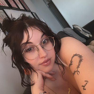 Camantha O Clairbonant Medium & Starseed O THIS IS MY ONLY BUSINESS ACCT O IG: spokenoccult 🦋| ♈️ ♒️ ♎️