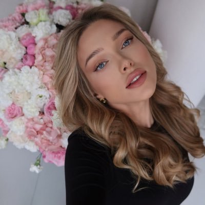 IGiulyy's profile picture. Get up when you fall, wash your dirty skirt. Always be your own most dazzling queen. Nice to meet you