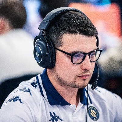 Meilleur couteau suisse de tout R6 ! 🧠
Et aussi MEILLEUR joueur Holo B ! 🔫
2x Lan (#GA2024 & #GA2025 (Top 9-12)) 🌐