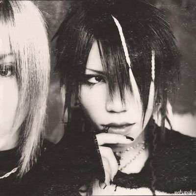 i make memes/shitposts about the GazettE • wanderer is my comfort character • i love my gf!!! •
more info on my strawpage ^^