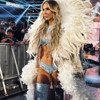 Athlete Diamonds are Forever 14x World Champion Top Girl & QUEEN of @wwe ps I hope you feel beautiful today