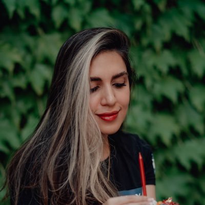 shabnamak33's profile picture. 
