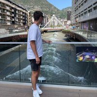 Jon (@jonfr0) 's Twitter Profile