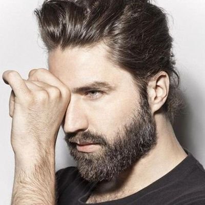 Ehli dünyayı cayır cayır yaşayan bir herif. Değdirmeden Dayanışma Derneği Başkanı. İnsta ve WhatsApp bio'da yazıyor twitter kullanmıyorum.