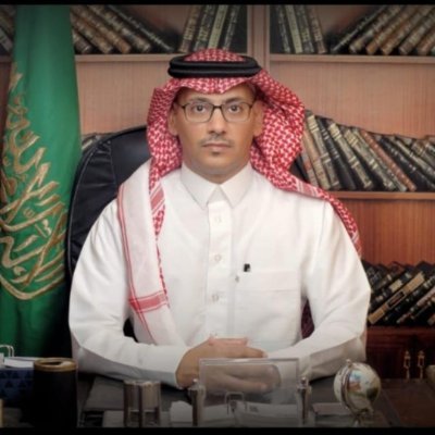 أؤمن أن كل فكرة عظيمة تبدأ من سؤال صادق ، وكل تغيير يبدأ من ذات واعية.