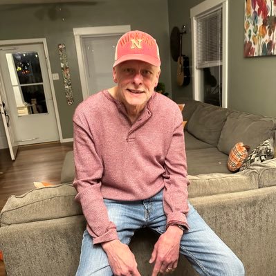 dlavery20's profile picture. 