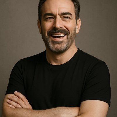 كلنا يحاول أن يدهس الباطل بحذائه، ويرفع الحق فوق دماغه، فمحدش يتعنطظ فكلنا يحاول… مصر هي المشكلة والحل.