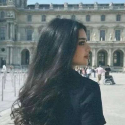 بيِن روحٍ خايفه وقلب قويَ.