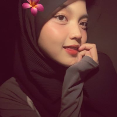 honeybonii's profile picture. 