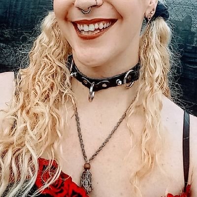 18+🔞 • Musician 🎶 • Switch ☯️ • Creator 🌶 • Princess 🎀 • Femme Daddy 💖 (Wife of: @gardengirleden) HRT: 9/12/21 💊💉