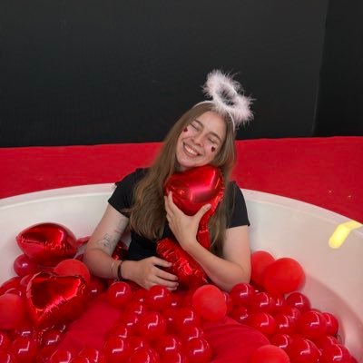 IzotonicosM's profile picture. let it rip