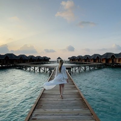 Numbers pay the bills, fashion feeds the soul, and travel keeps me sane