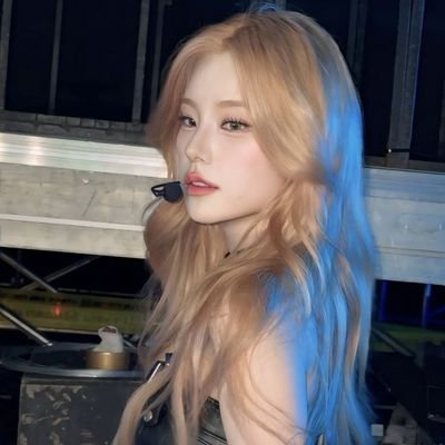 Outro: Her 'Maybe to you, I'm both love and hatred, heaven and hell, pride and humiliation.' @bts