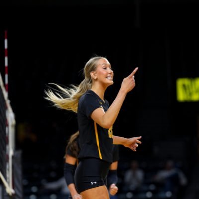 allliepaulsen's profile picture. @goshockersvb