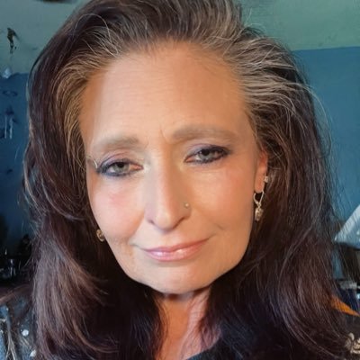 A fallen angel w/tattered wings,a heart full of hope & a head full of dreams.I’m just me.Divorced,mom of 3 grown sons & a Grammy of 8 beautiful grandchildren