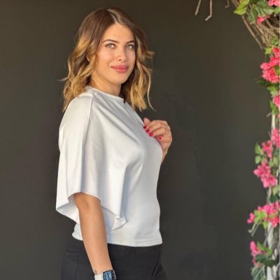 Nevrozakdeniz21's profile picture. 