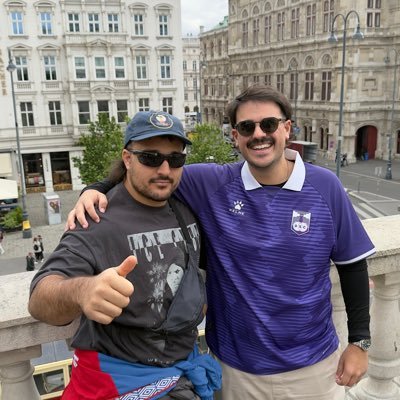 Abogado (Udelar) / Especializado en Derecho Público (Universidad de Sevilla)
