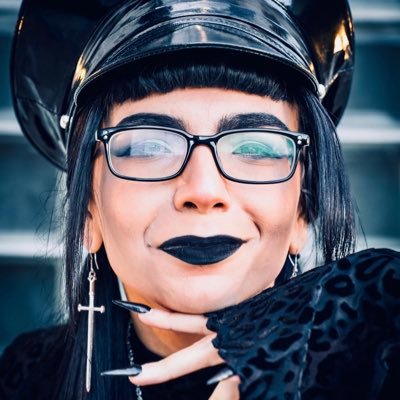 🔞Your sometimes friendly Dallas kink educator, fetish performer, and Dominatrix. Kinky Google. 10+ years of lifestyle experience. Check My website for more!