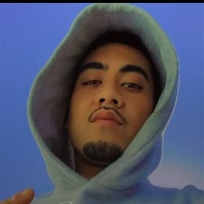 Kneelow1170771's profile picture. 