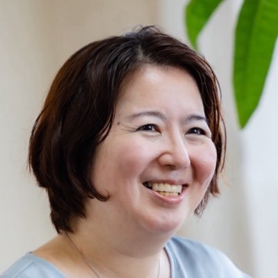 LP専門デザイナー / デザイナー歴3年 / セールスデザイナー検定 ゴールドランク認定 / システム系、整体、経営系などLP制作経験あり🙆♀️ / 子供向け英語スクールで事務歴5年 / ご依頼&ご相談はこちらのLINEからお願いいたします→https://t.co/oaUmJrmbhK