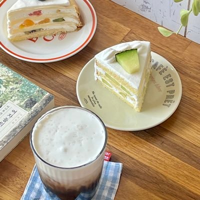 🍁10월 6일 추석 당일 5시 마감 🍁7일 화요일 휴무 (그 외 정상영업) :) 주문케이크 예약은 3-4일 전 🎂💕 대구 동구 신천동 송라로2길 13 tel:053.754.0530 낮 11시부터 밤 8시까지 🌛 매주 화요일(마지막주는 월,화) 휴무🌼