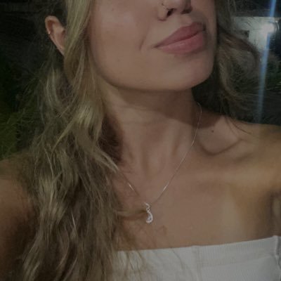 lannabranfe's profile picture. ⠀ ⠀ ⠀ ⠀ ⠀ ⠀ ⠀𝐾𝑛𝑜𝑤 𝑦𝑜𝑢𝑟 𝑤𝑜𝑟𝑡ℎ. 𝑇ℎ𝑒𝑛 𝑐ℎ𝑎𝑟𝑔𝑒 𝑚𝑜𝑟𝑒.