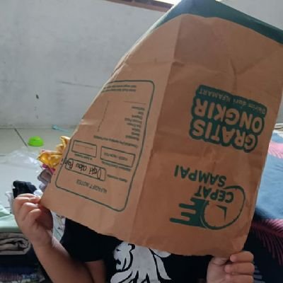 berkahkripto's profile picture. Denganmu jatuh cinta adalah patah hati paling sengaja~