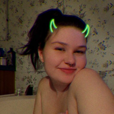 23 year old solo content creator💗🥰 18+ ONLY!! free and no ppv OF!!