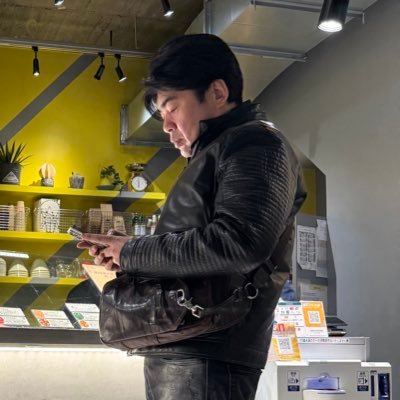 横浜生まれ横浜育ち…真面目な奴は大体友達🥳株式会社NEXT顧問有限会社清和工業顧問大正ロマンショーパブプロデューサー あぐら亭時の仕掛け人因みに週末は野毛町辺りでふらふらしてます。気楽に声掛けて下さい。呑みましょう。守護人は大日如来さま