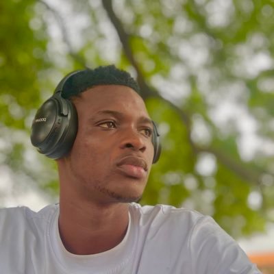 “The stone the builders rejected has become the cornerstone” // Die hard Chelsea Fan 💙// Nov 23// IPhone Technician 📱🧑🏽🔧
