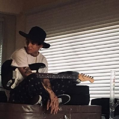 tobiasgv11's profile picture. 