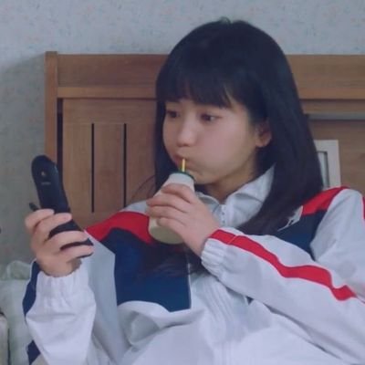 serahd10's profile picture. 