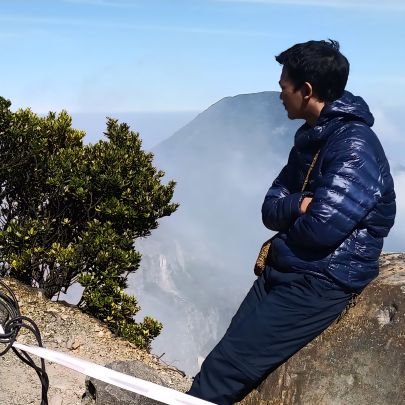 zaenjay11's profile picture. Pemandangan terbaik datang dari pendakian tersulit ⛰️