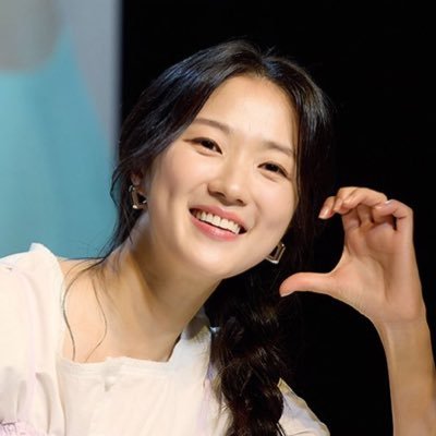 HyeyoonAndMe's profile picture. 