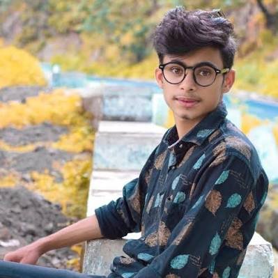 LdkaMashum's profile picture. ✨जब तुम्हेँ लगे तुम्हारा कोई नहीं है,तुम एक बार मेरी तरफ़ देख लेना ✨