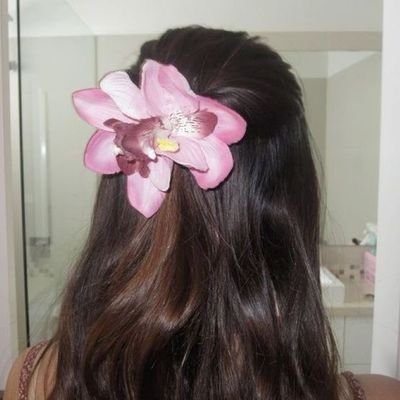 noddinglily's profile picture. 