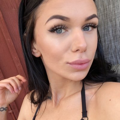 Nicolesara311's profile picture. I'm looking for a serious relationship and a honest man © if you're interested just follow up no game