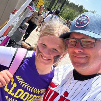 Lover of Local Music🥁🪘🎷🎻🪕🎸& Sports, Fishing🎣 and imma DeeJay🎧🎤 #Skol🏈 #MnWild🏒#RaisedByWolves 🐺 🏀#BulldogCountry🐶🏒 #MallerMilitia #KFANRube