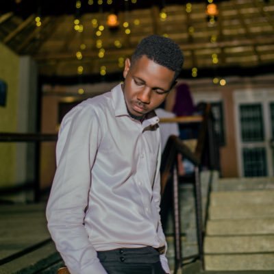 Mr Photographer📸 | Photography | Videography | Graphics Editor-For Bookingz-+256753434539