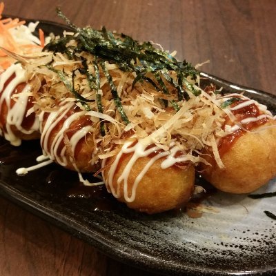 たこ焼きの美味しさを追求する旅を続けるアカウント。各地のたこ焼き店や自宅での作り方を紹介し、旅の思い出や日常の小さな幸せも綴るよ。食文化や地域の魅力、時には楽しいエピソードも交えて、みんなでたこ焼き愛を深めようぜ!🐙