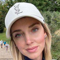 Alice (@alicedebra112) 's Twitter Profile